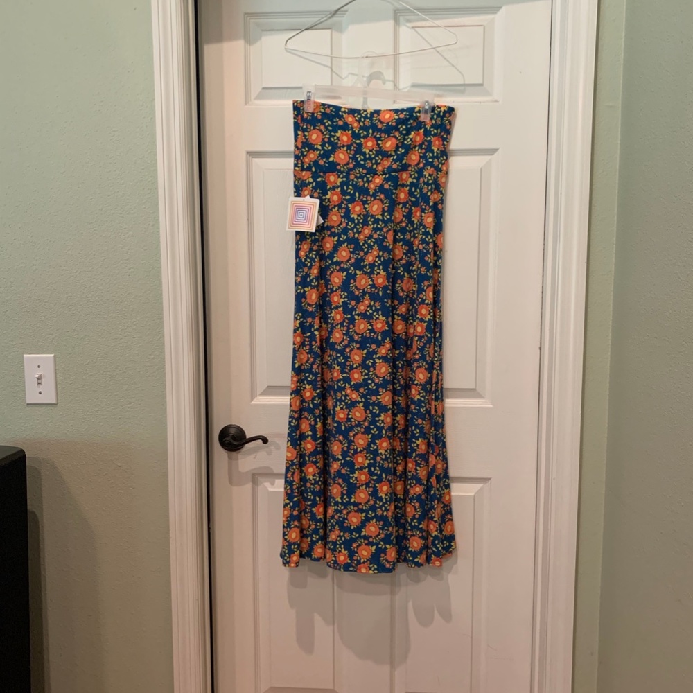 LulaRoe Maxi - Picture 2 of 3